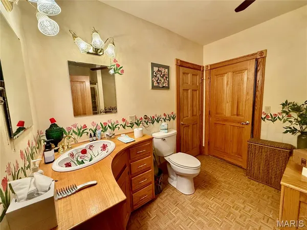 $550,000 | 14 Meador Lane, New Florence, MO 63363