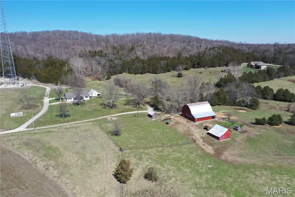 $550,000 | 14 Meador Lane, New Florence, MO 63363