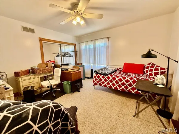 $550,000 | 14 Meador Lane, New Florence, MO 63363