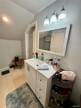 $550,000 | 14 Meador Lane, New Florence, MO 63363