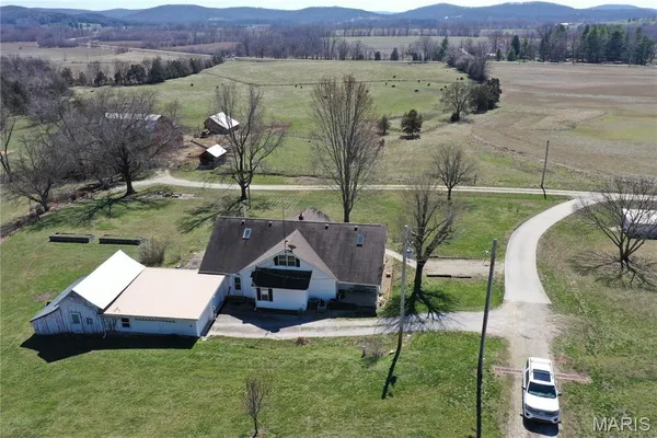 $550,000 | 14 Meador Lane, New Florence, MO 63363