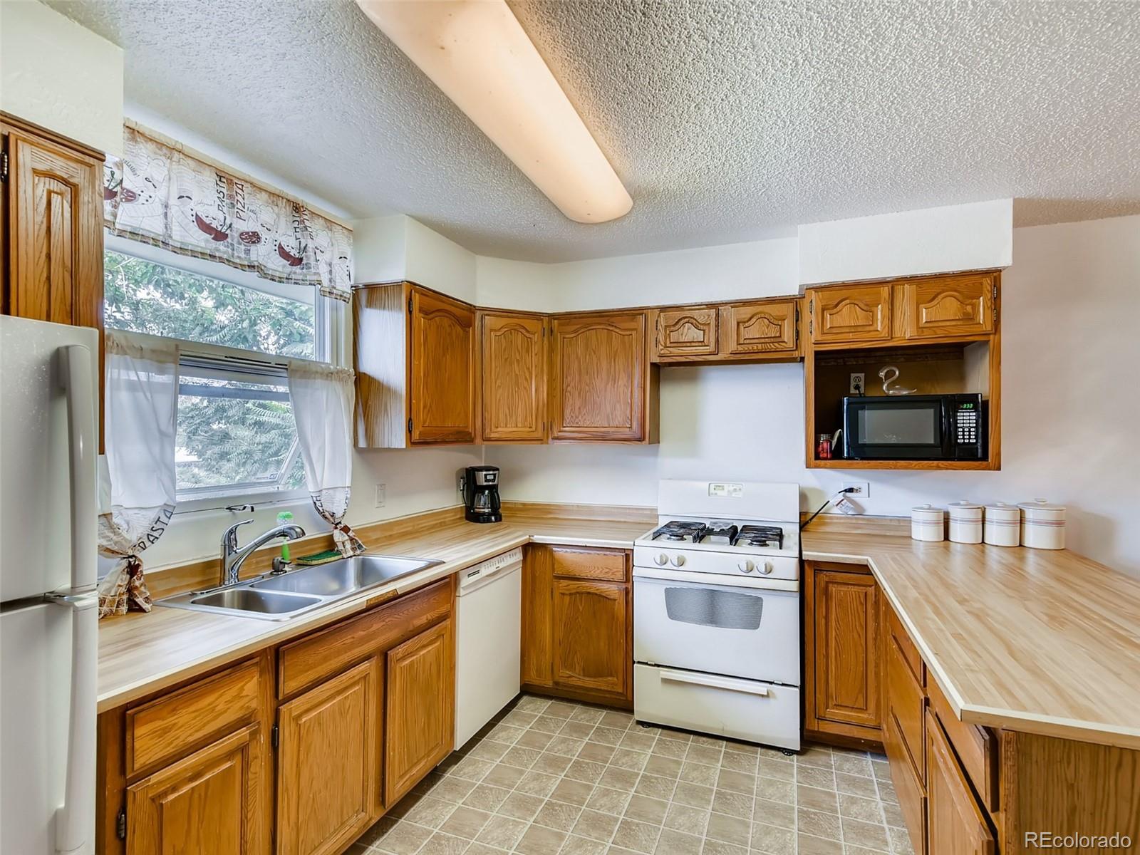 600 Bronco Road Denver, CO 80221 - Photo 6 of 13