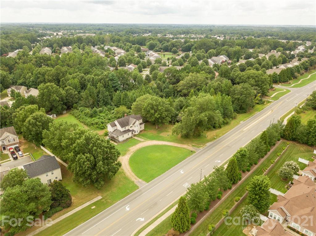 2101 McKee Road Matthews, NC 28105 - Photo 6 of 21 Gallery Image 6