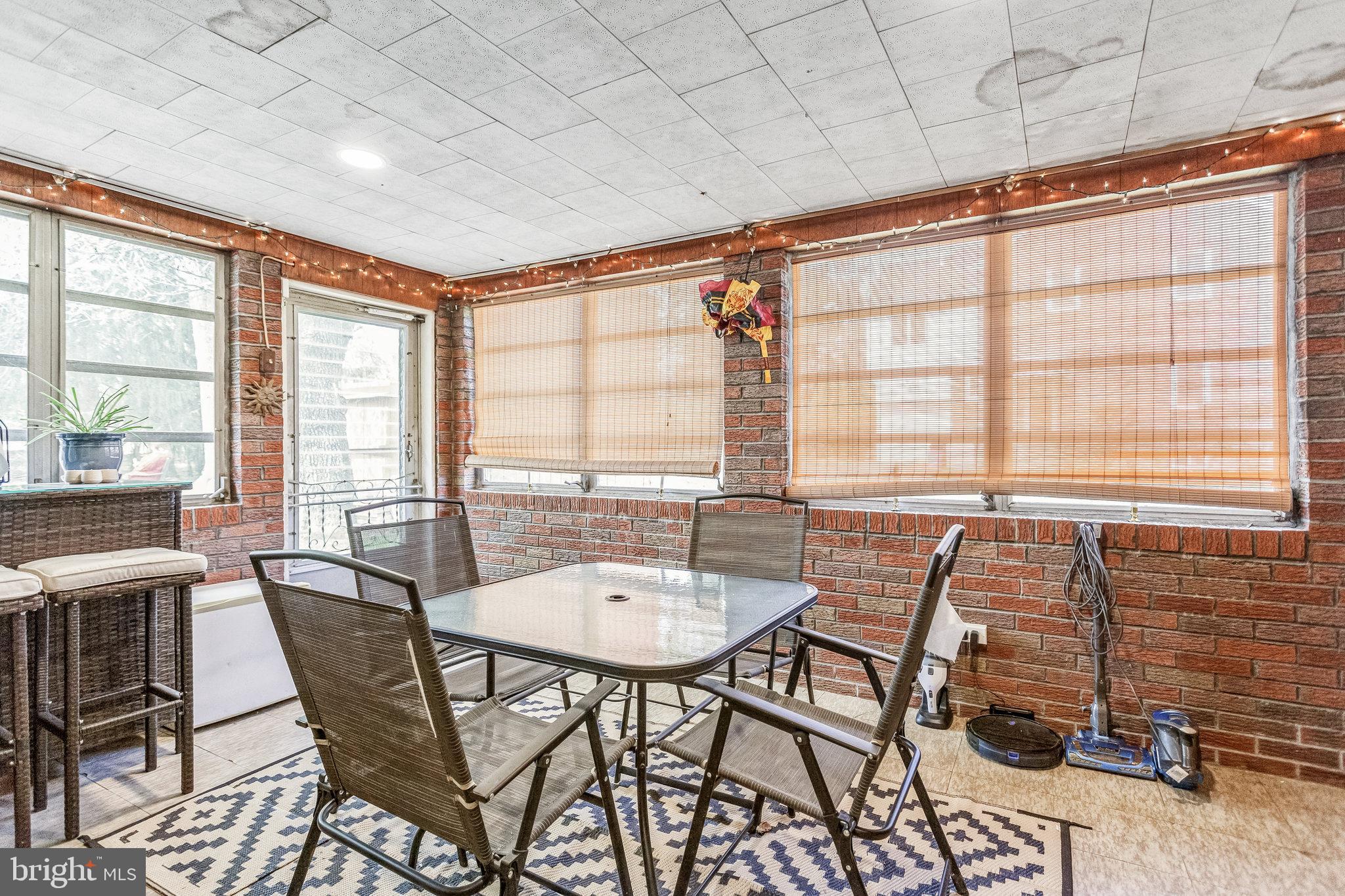 10 Arbor Lea Road Lansdowne, PA 19050 - Photo 15 of 31 Enclosed porch