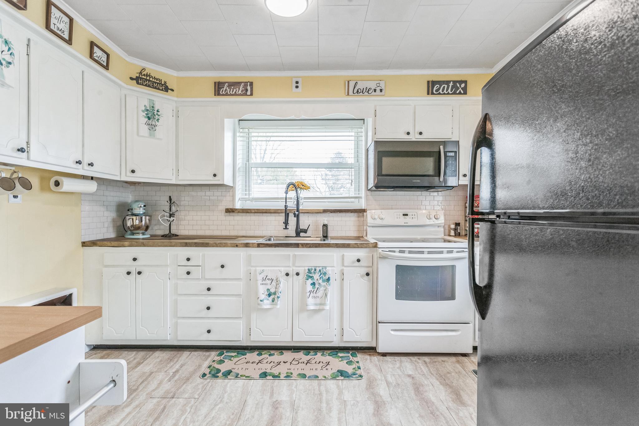 10 Arbor Lea Road Lansdowne, PA 19050 - Photo 8 of 31 Kitchen
