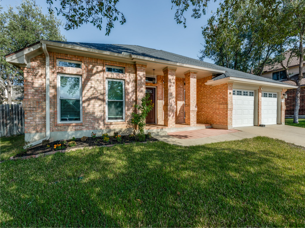 1902 Overland Drive Leander, TX 78641 - Photo 5 of 29 Daytime shot of front of home.