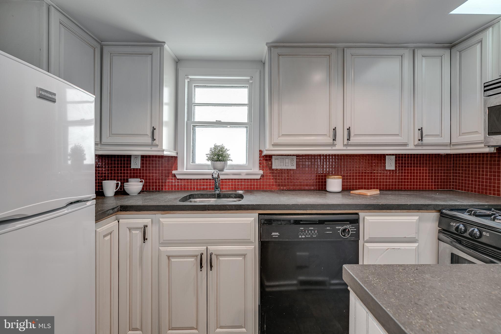 718 Addison Street, Unit A Philadelphia, PA 19147 - Photo 11 of 25 Gallery Image 11