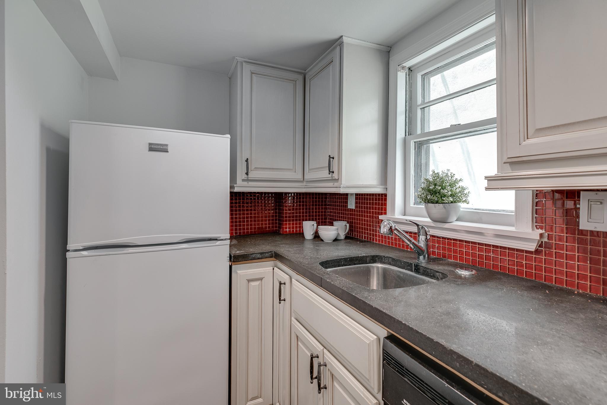 718 Addison Street, Unit A Philadelphia, PA 19147 - Photo 12 of 25 Gallery Image 12