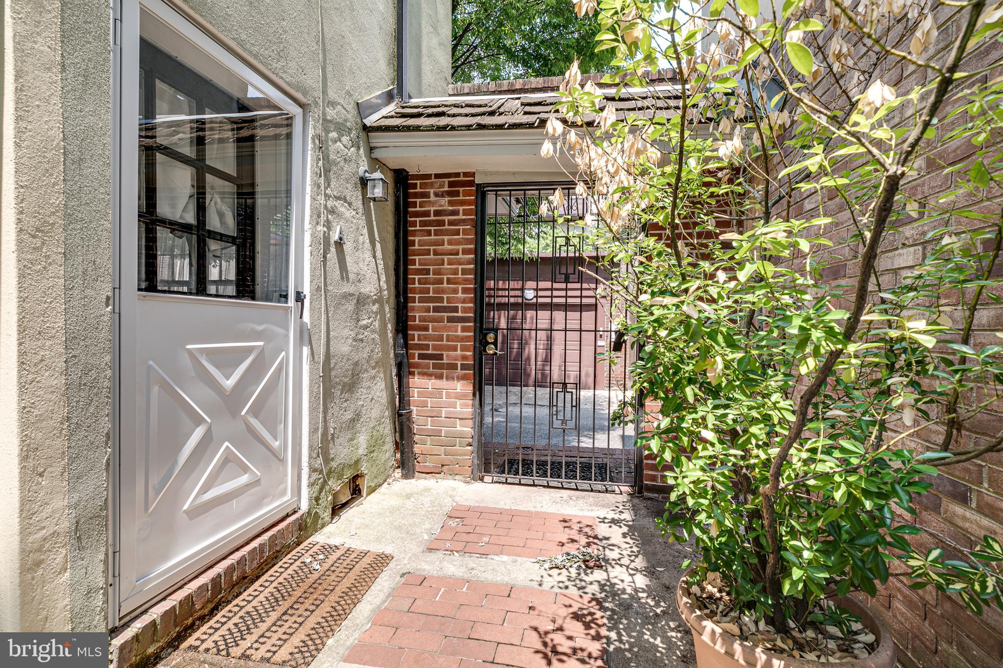 718 Addison Street, Unit A Philadelphia, PA 19147 - Photo 3 of 25 Gallery Image 3