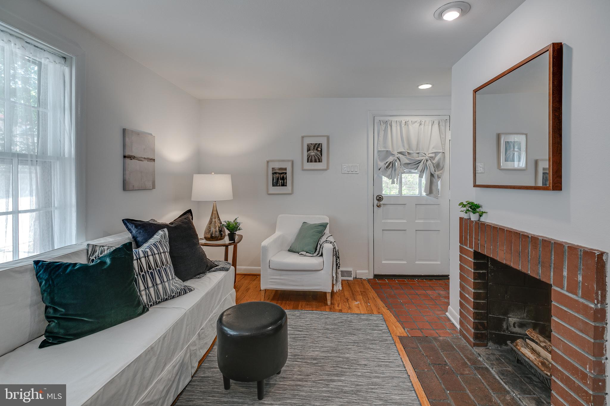 718 Addison Street, Unit A Philadelphia, PA 19147 - Photo 5 of 25 Gallery Image 5
