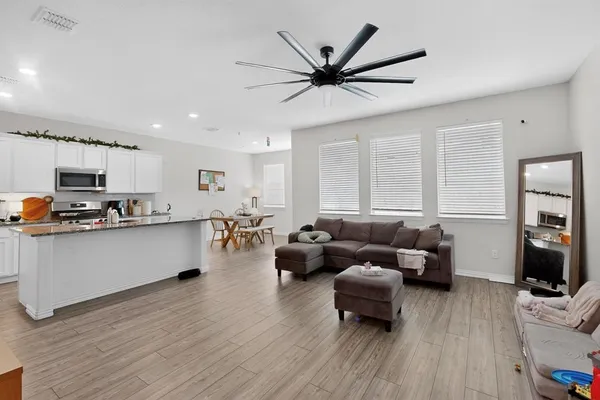 $1,975 | 423 Pepperbark Avenue, Princeton, TX 75407