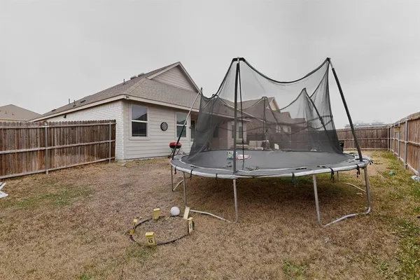 $1,975 | 423 Pepperbark Avenue, Princeton, TX 75407