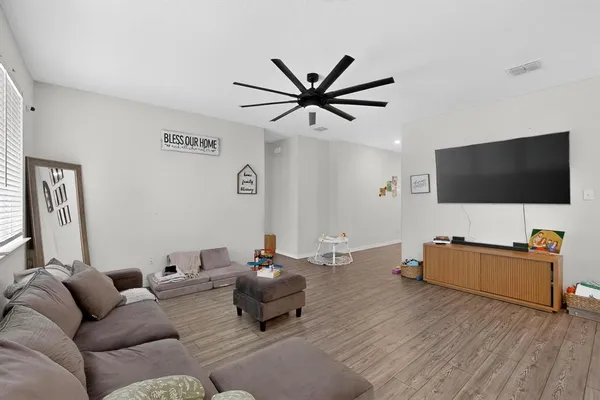 $1,975 | 423 Pepperbark Avenue, Princeton, TX 75407