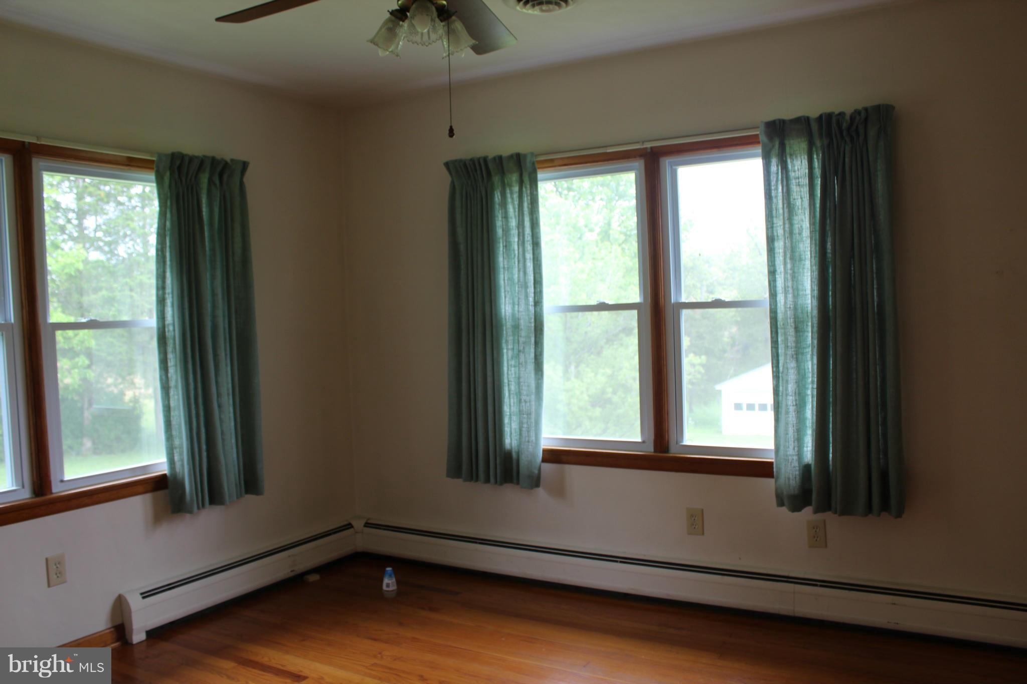 304 Laing Road Front Royal, VA 22630 - Photo 14 of 29 Bath (Master)