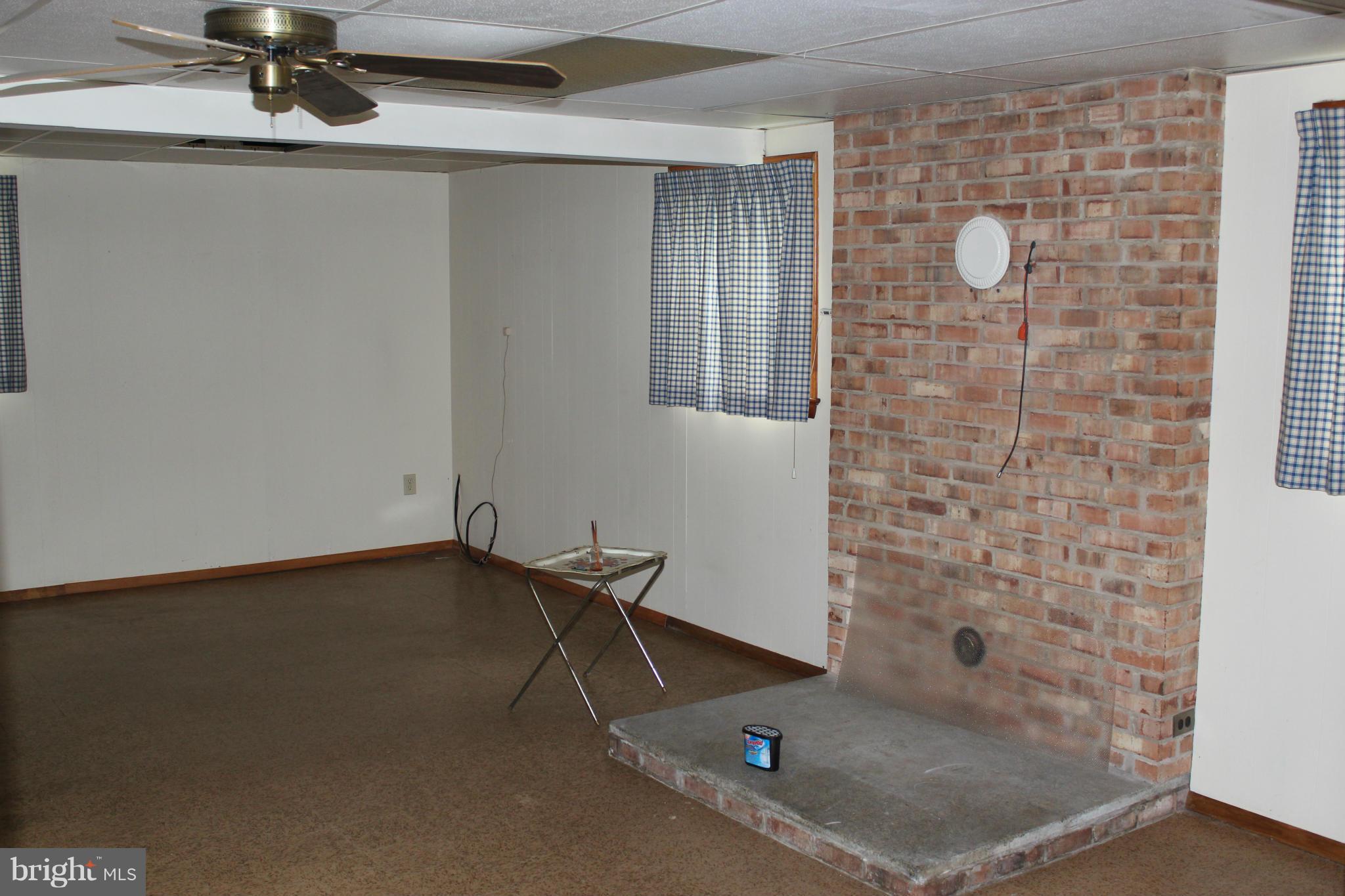 304 Laing Road Front Royal, VA 22630 - Photo 23 of 29 Family Room