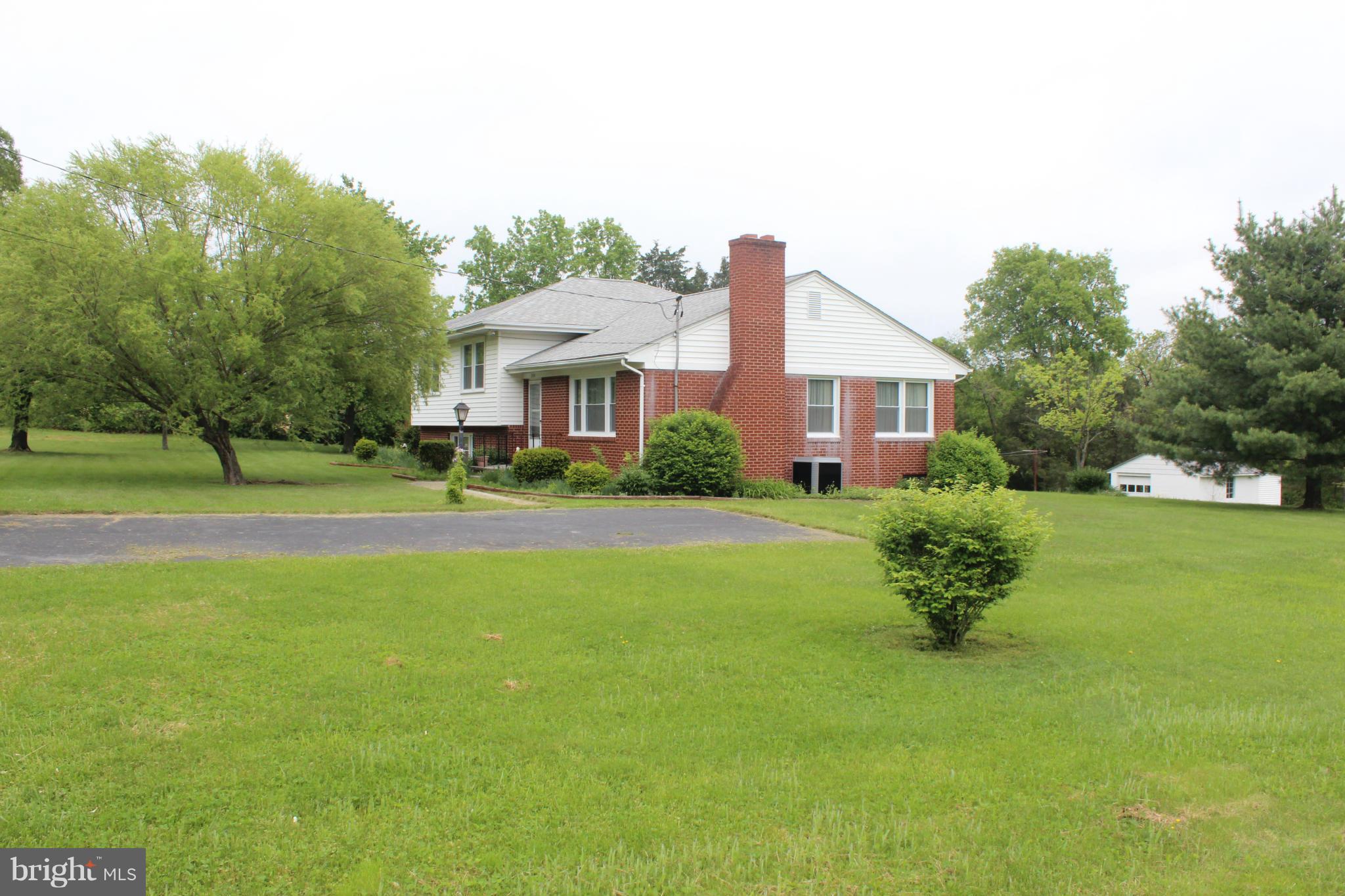 304 Laing Road Front Royal, VA 22630 - Photo 4 of 29 Exterior (Front)