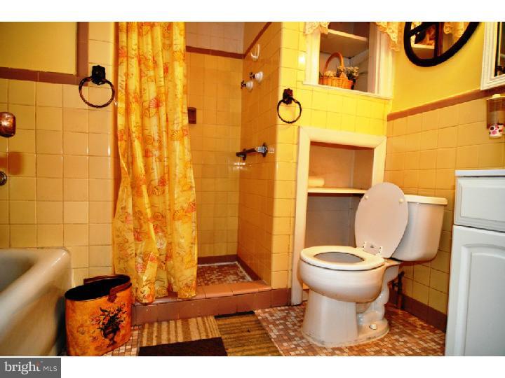 336 Huntley Road Upper Darby, PA 19082 - Photo 9 of 12