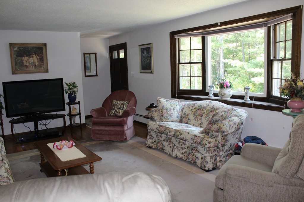 91 Dr Braley Road Freetown, MA 02717 - Photo 12 of 30 Gallery Image 12