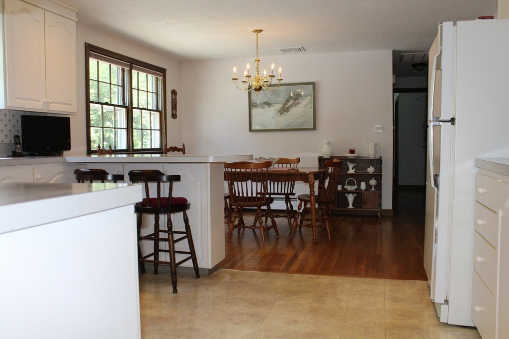 91 Dr Braley Road Freetown, MA 02717 - Photo 8 of 30 Gallery Image 8