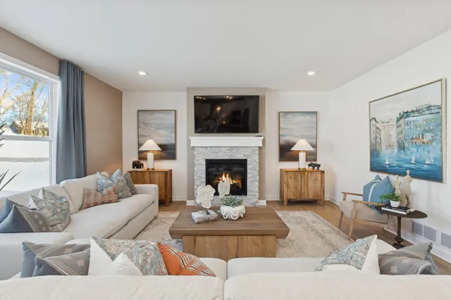 $627,150 | 834 Londonderry Drive Northwest, Rochester, MN 55901