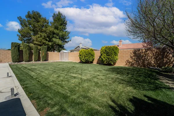 $2,995 | 2815 Minford Street, Lancaster, CA 93536