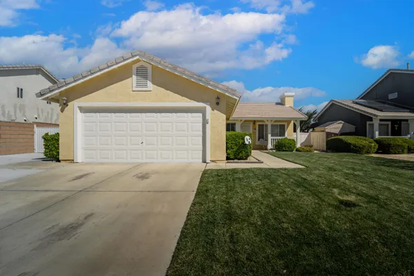 $2,995 | 2815 Minford Street, Lancaster, CA 93536