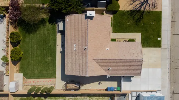 $2,995 | 2815 Minford Street, Lancaster, CA 93536