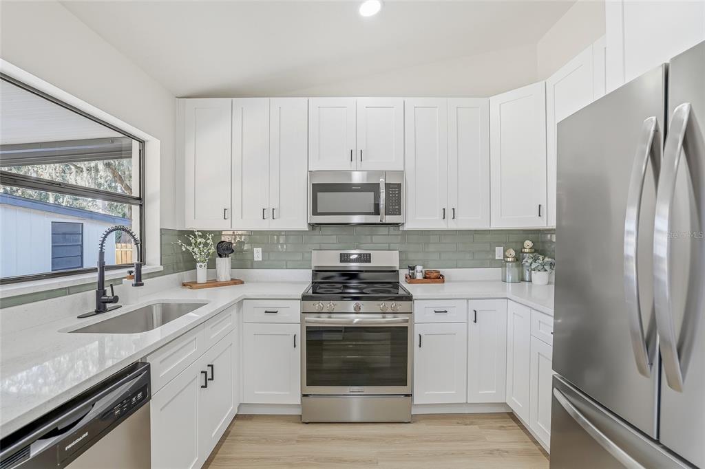 3723 Coppertree Circle Brandon, FL 33511 - Photo 12 of 36