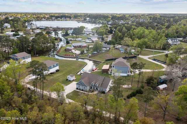 $685,000 | 442 Crow's Nest Lane, Sneads Ferry, NC 28460