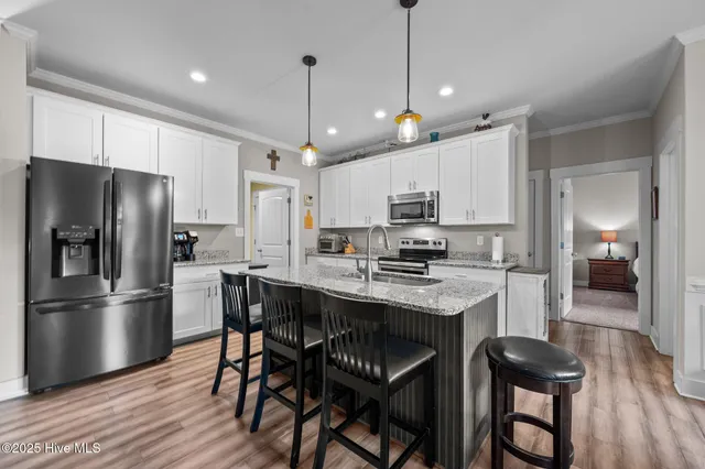 $685,000 | 442 Crow's Nest Lane, Sneads Ferry, NC 28460