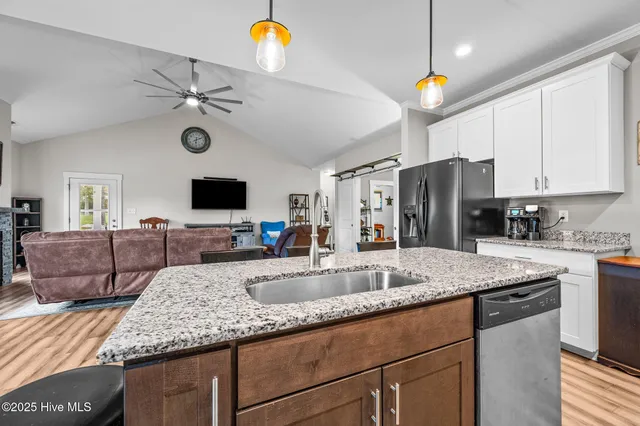 $685,000 | 442 Crow's Nest Lane, Sneads Ferry, NC 28460