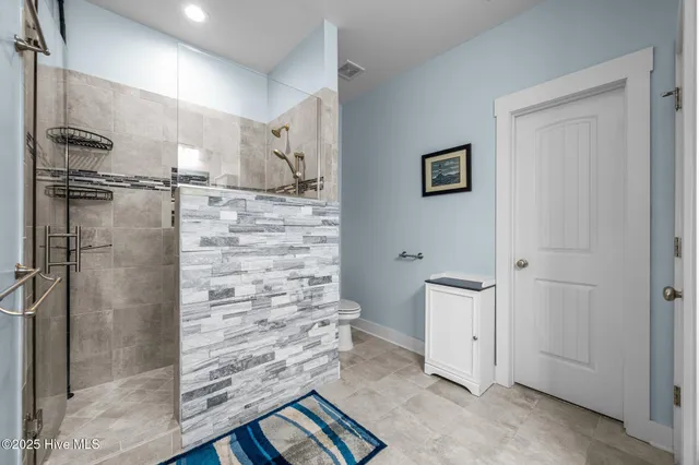 $685,000 | 442 Crow's Nest Lane, Sneads Ferry, NC 28460