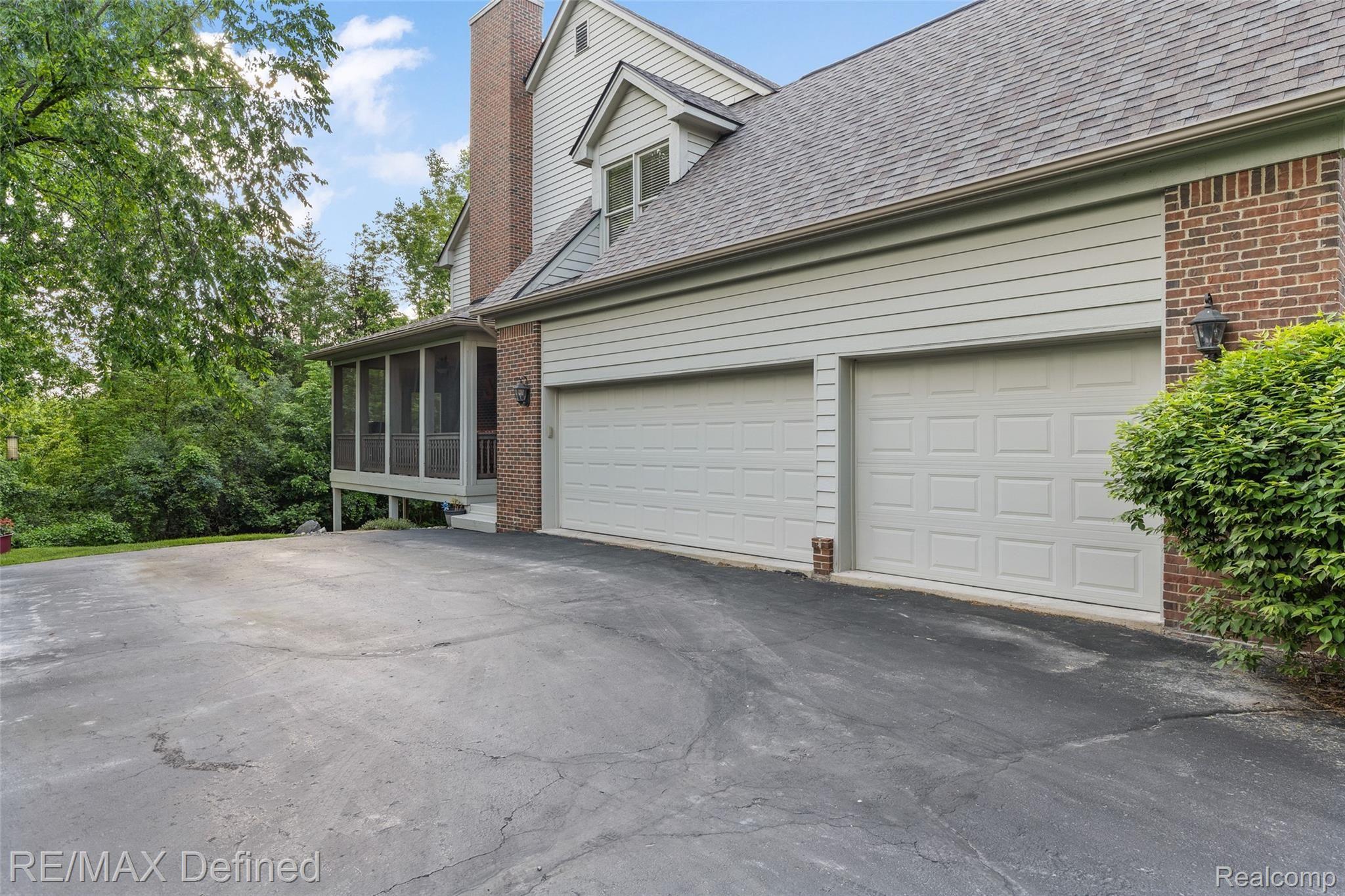 60957 Pennington Way Rochester, MI 48306 - Photo 5 of 54 60957 Pennington Way-9.jpg
