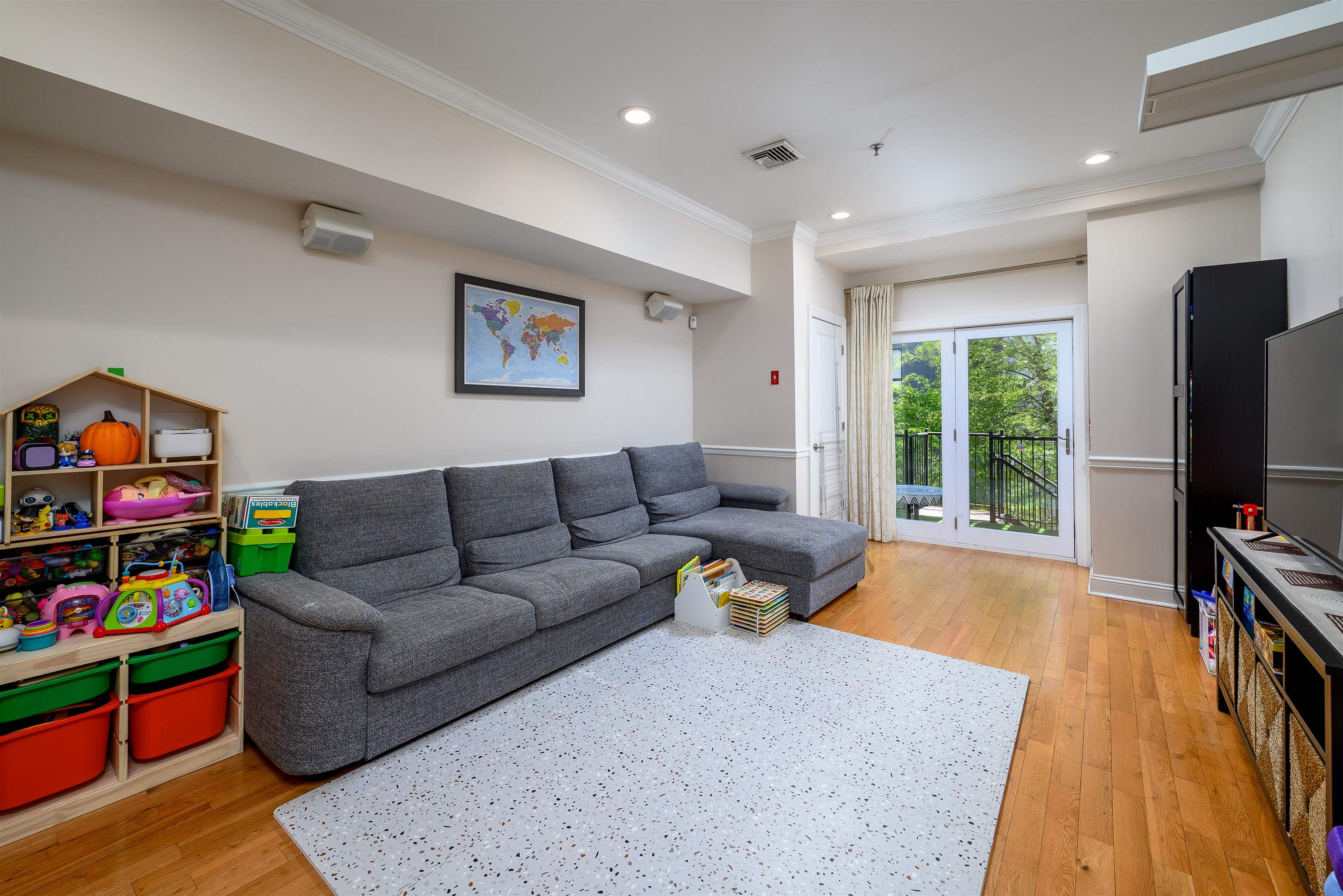 413 Madison Street, Unit 2 Hoboken, NJ 07030 - Photo 6 of 21