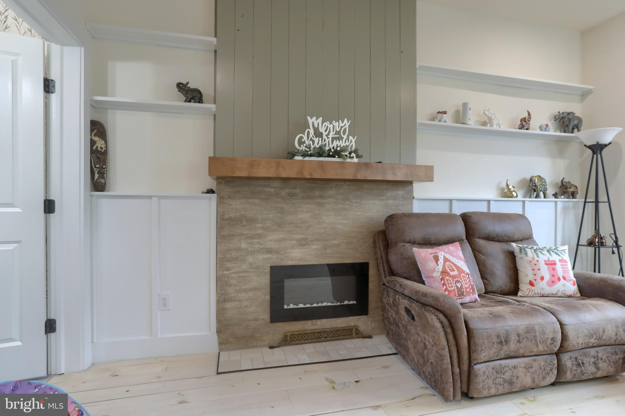 140 South 8th Street Lebanon, PA 17042 - Photo 8 of 34 a living room with furniture and a fireplace