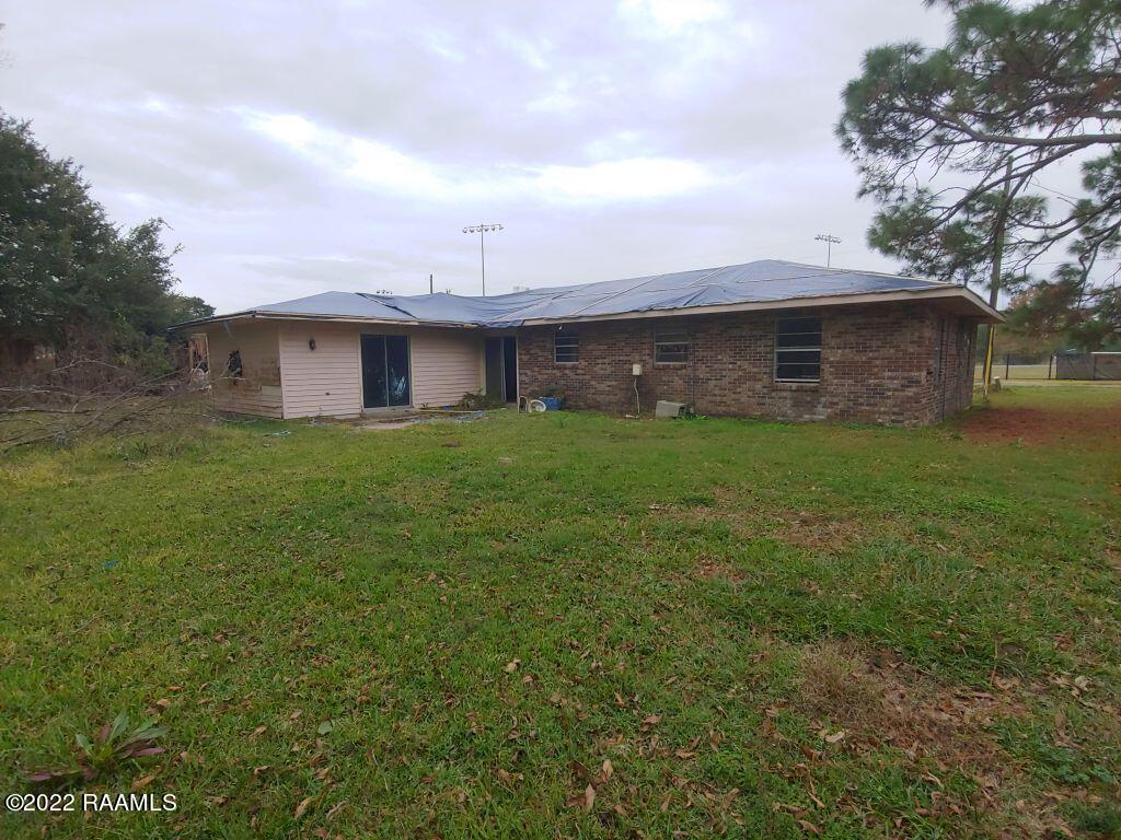 1071 Red Barn Road Breaux Bridge, LA 70517 - Photo 13 of 15 Gallery Image 13