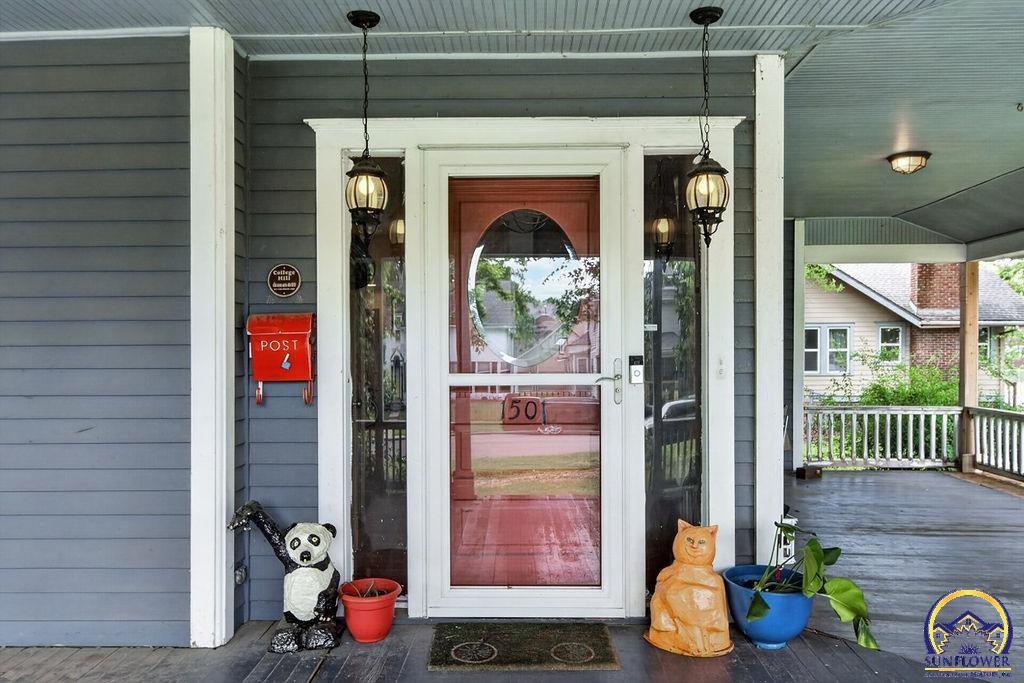 1501 Southwest Mulvane Street Topeka, KS 66604 - Photo 3 of 55