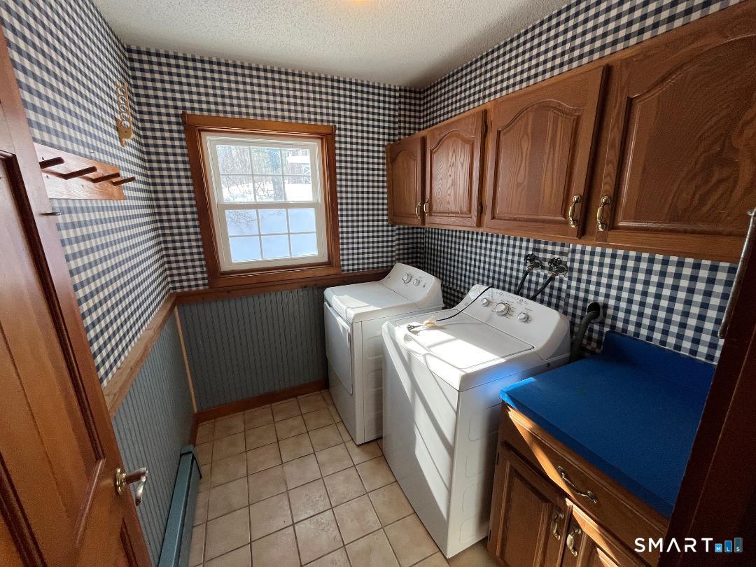 37 Potter School Road Willington, CT 06279 - Photo 13 of 31 a utility room with dryer and washer