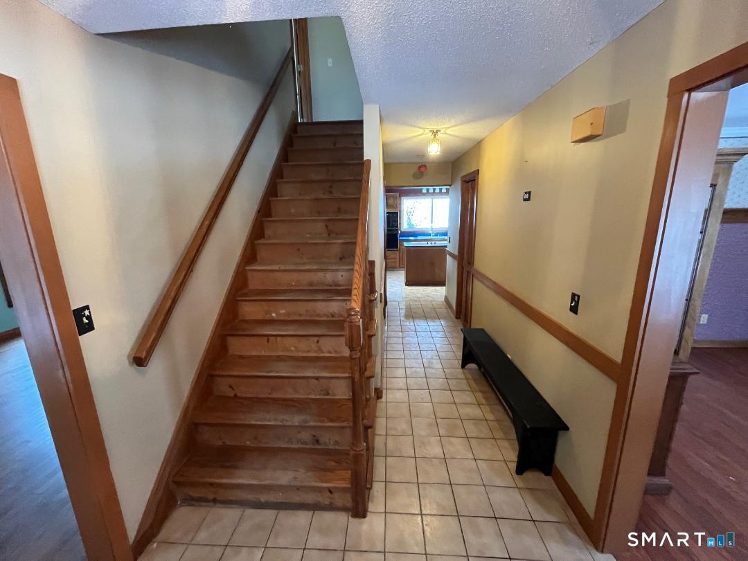 37 Potter School Road Willington, CT 06279 - Photo 18 of 31 a view of an entryway