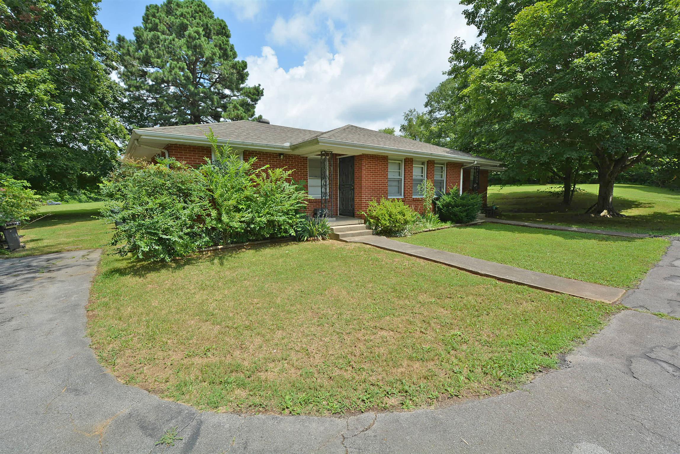 961 Dover Road Clarksville, TN 37042 - Photo 1 of 5 Duplex on 6+ acres in Clarksville!!
