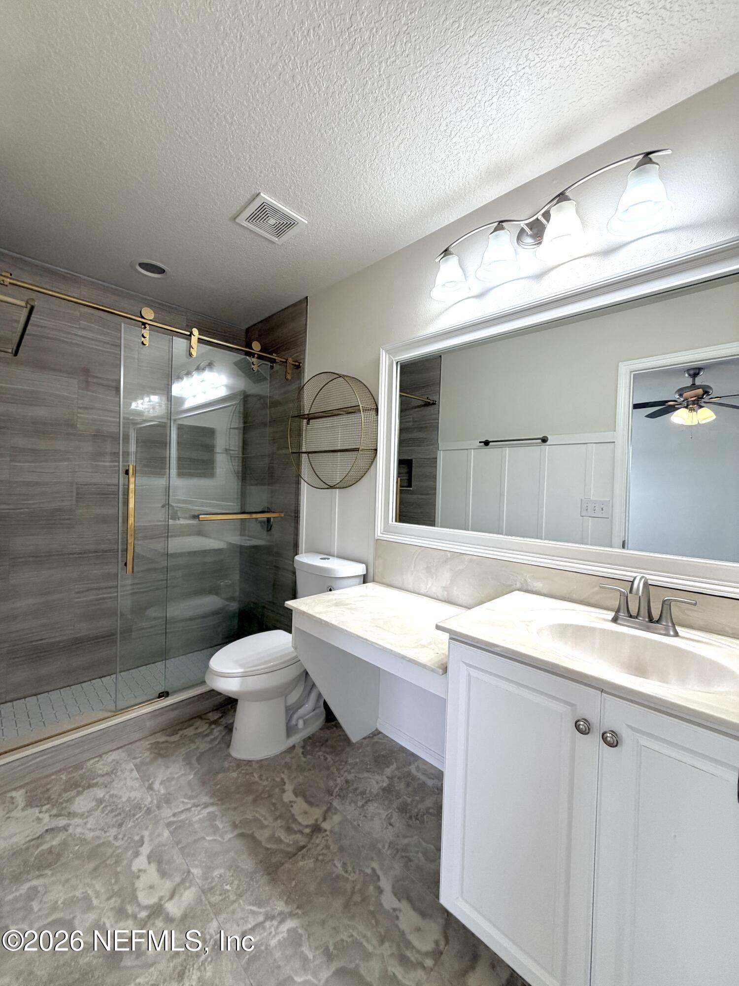 104 Crete Court St. Augustine, FL 32084 - Photo 16 of 26 Primary Bathroom