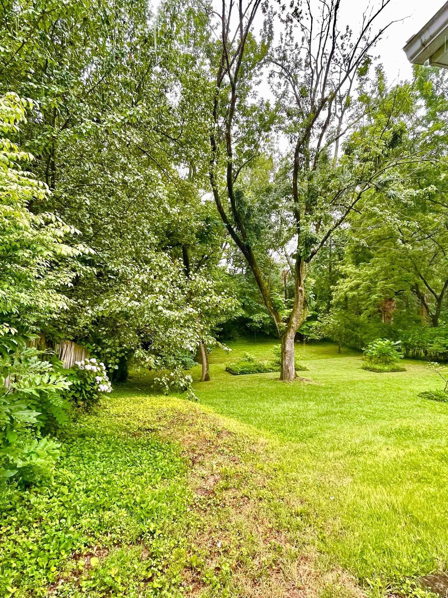 513 East Mill Road Evansville, IN 47711 - Photo 3 of 17 Gallery Image 3