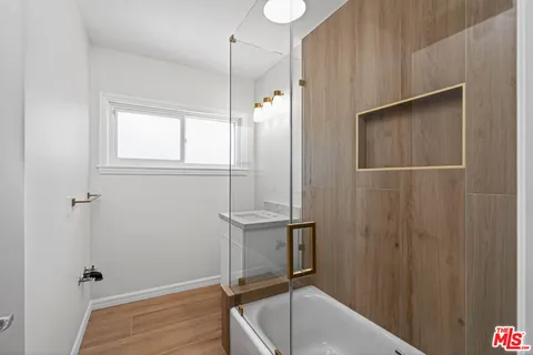 $9,700 | 1122 El Medio Avenue, Pacific Palisades, CA 90272