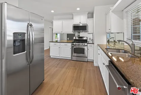 $9,700 | 1122 El Medio Avenue, Pacific Palisades, CA 90272