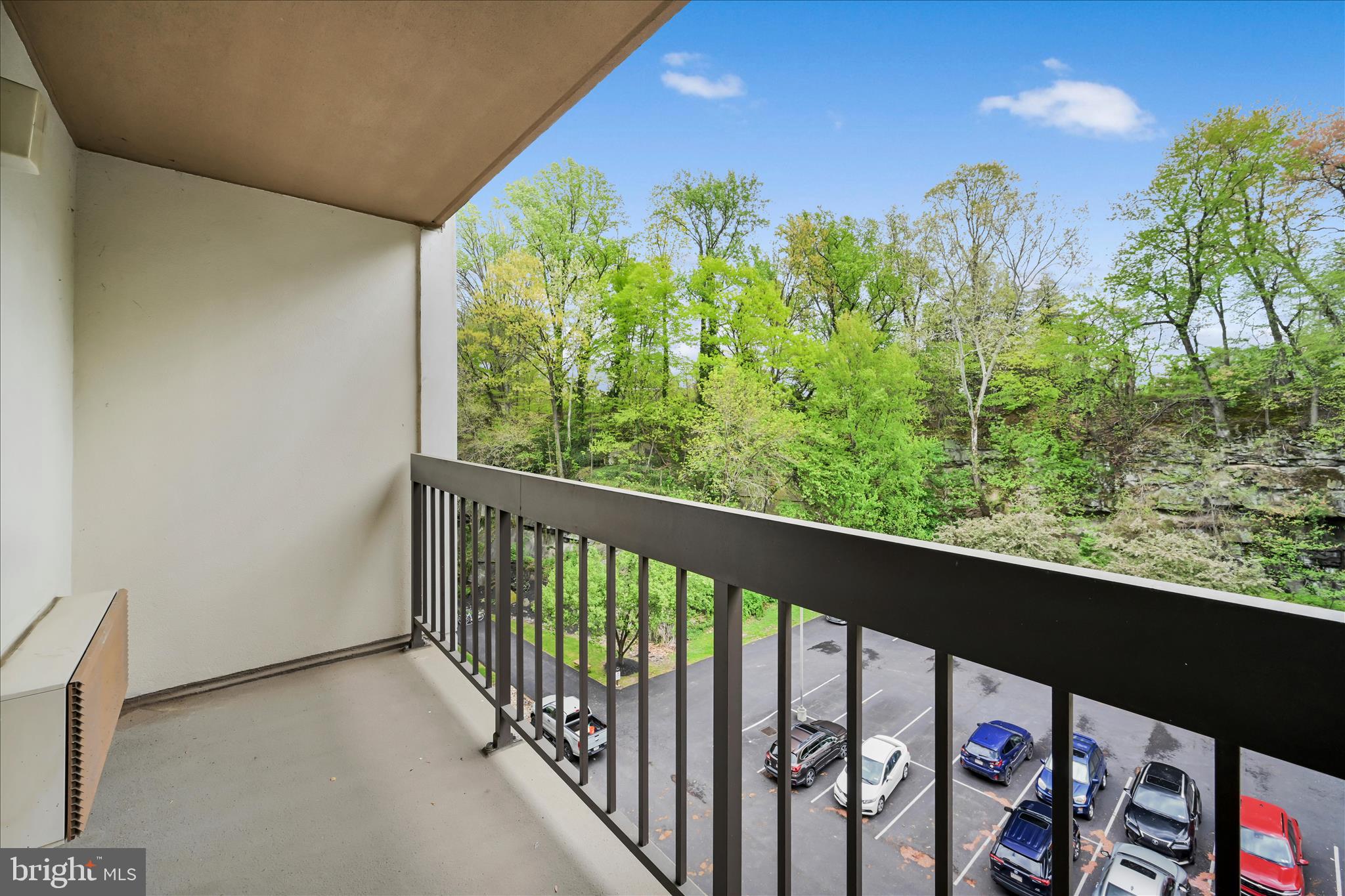 800 Avondale Road, Unit 6P Wallingford, PA 19086 - Photo 25 of 27 a view of a street from a balcony