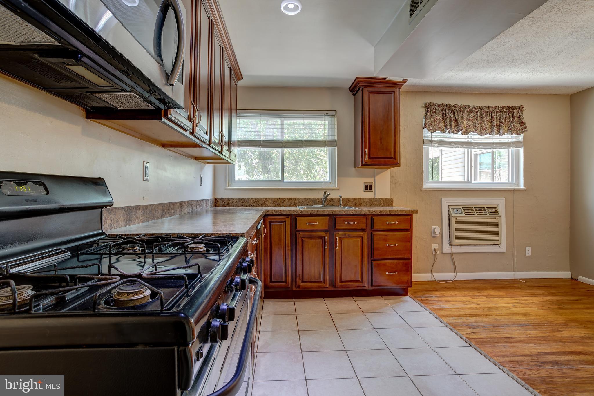 915 Grant Road Folcroft, PA 19032 - Photo 11 of 18
