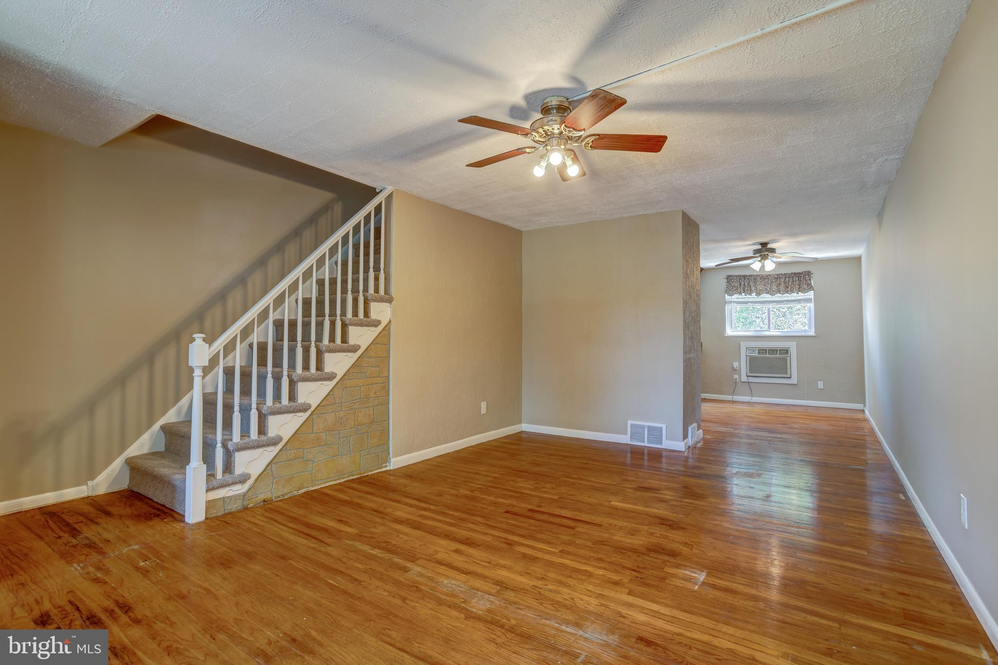 915 Grant Road Folcroft, PA 19032 - Photo 5 of 18