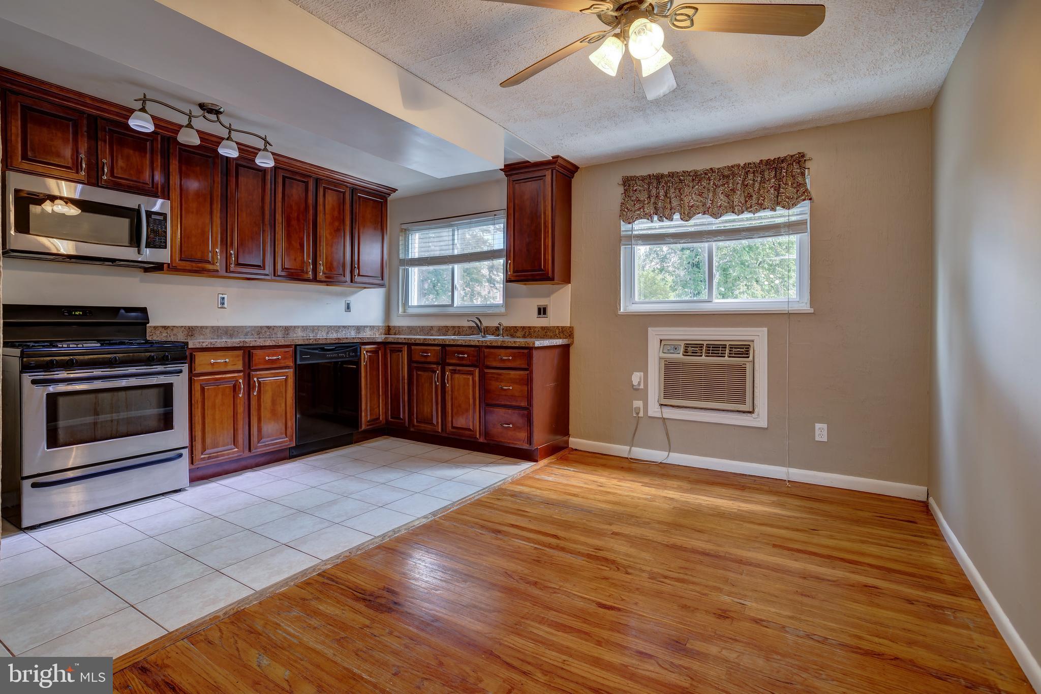 915 Grant Road Folcroft, PA 19032 - Photo 6 of 18