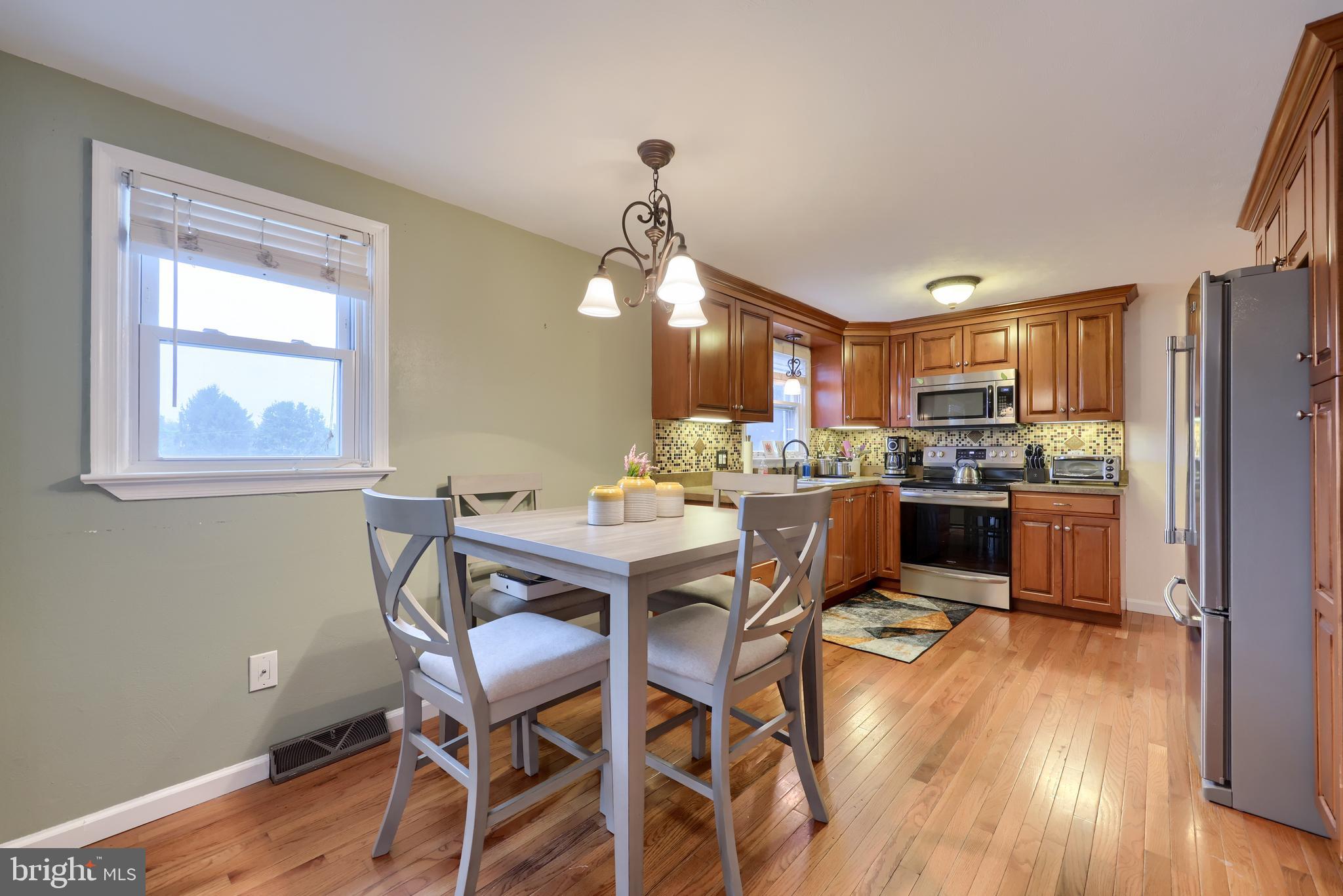 4682 East Prospect Road York, PA 17406 - Photo 4 of 36 Gallery Image 4
