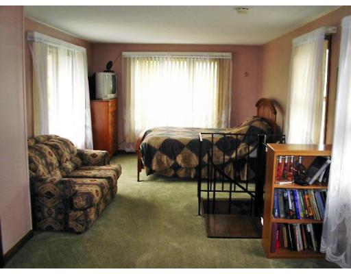 180 Basil Road Chicopee, MA 01020 - Photo 6 of 11 Gallery Image 6